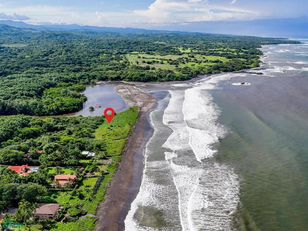 Irreplaceable Titled Beachfront Parcel Veinticiete De Abril Guanacaste