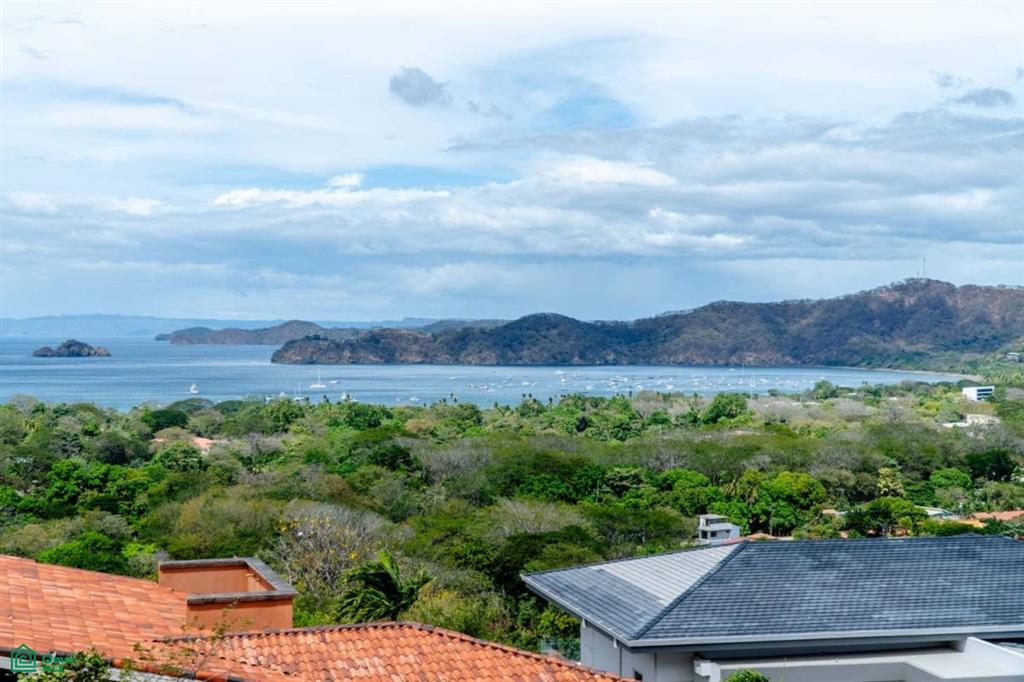 B202 Segovia Playas Del Coco Guanacaste