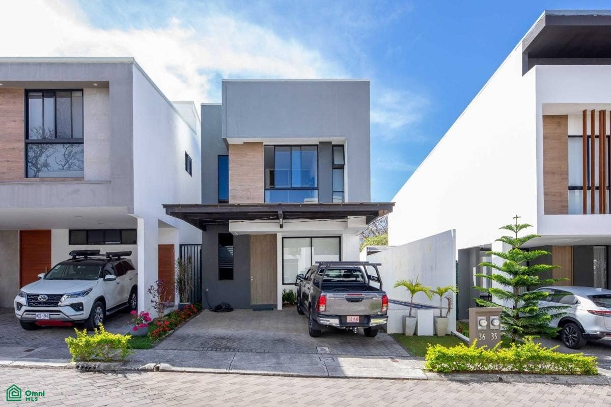 Exclusive Turnkey Home Luxury Property in Gated Community, Pozos, Santa Ana, Santa Ana, San Jose, Costa Rica 10903 Exclusive Turnkey Home Luxury Property in Gated Community, Pozos, Santa Ana, Santa Ana, San Jose, Costa Rica 10903
