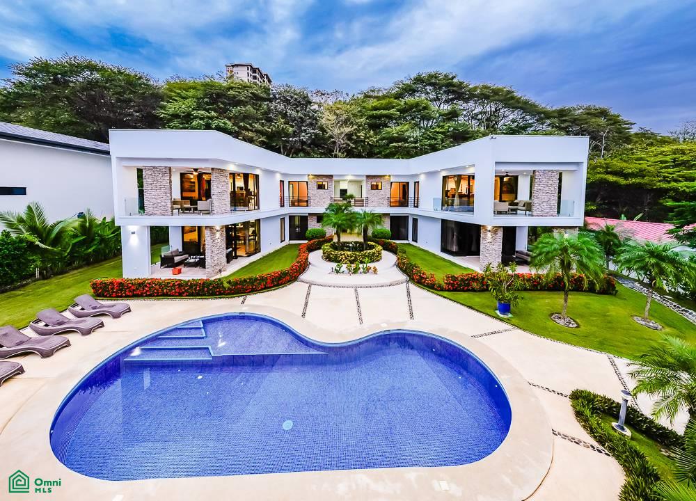 Coco Bay 70   4 Unit Apartment Complex With Pool   Guanacaste