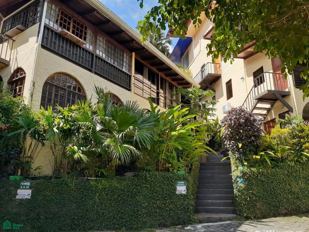 Numero Cinco Calle Manuel Antonio Puntarenas