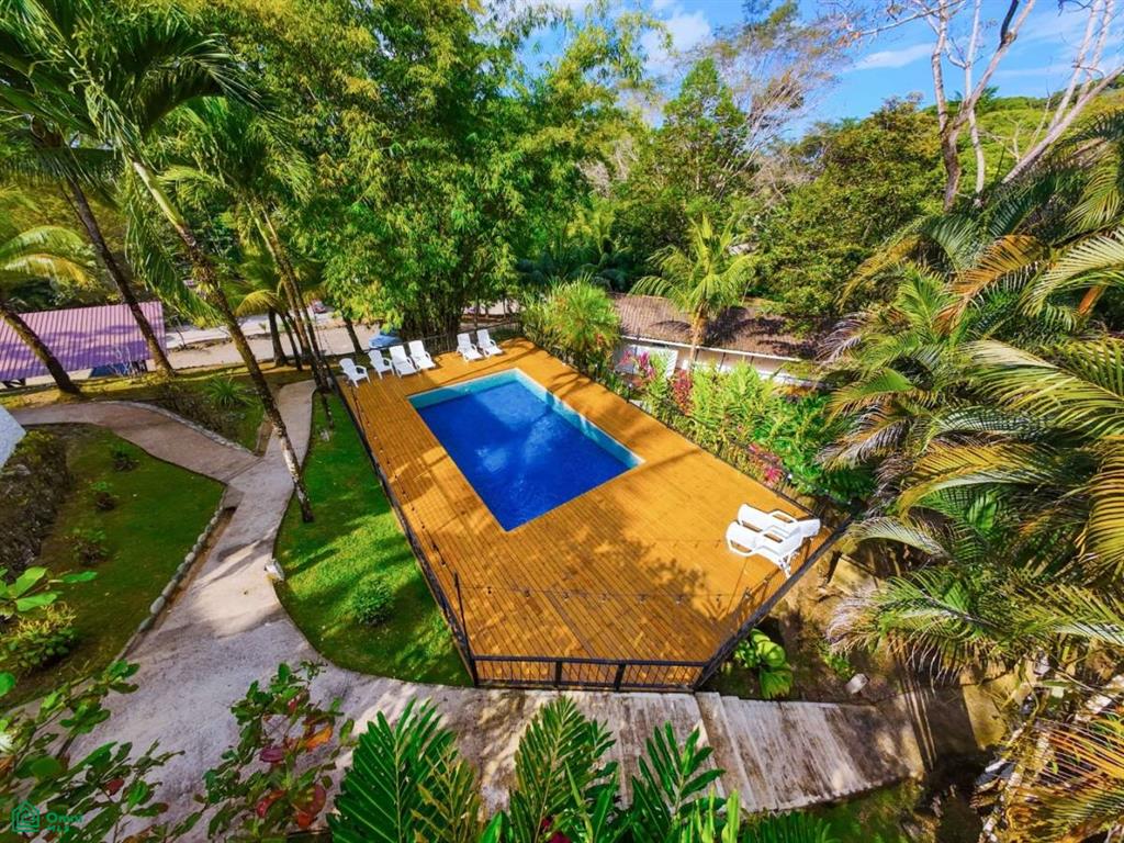 10 Bedroom Airbnb Puntarenas