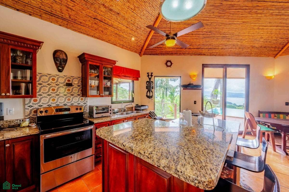 Luxury Lakefront Villa, Arenal, Tilaran, Tilaran, Guanacaste, Costa Rica
