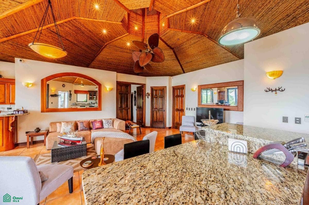 Luxury Lakefront Villa, Arenal, Tilaran, Tilaran, Guanacaste, Costa Rica