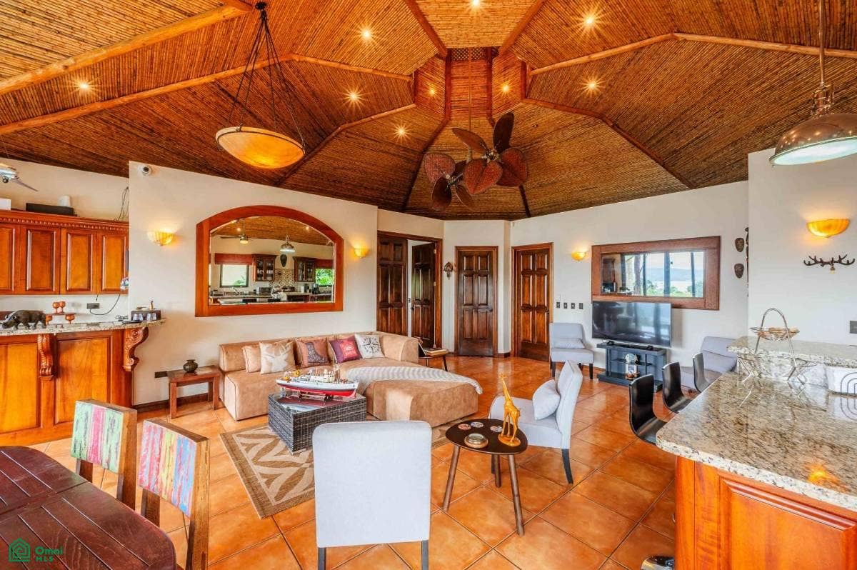 Luxury Lakefront Villa, Arenal, Tilaran, Tilaran, Guanacaste, Costa Rica