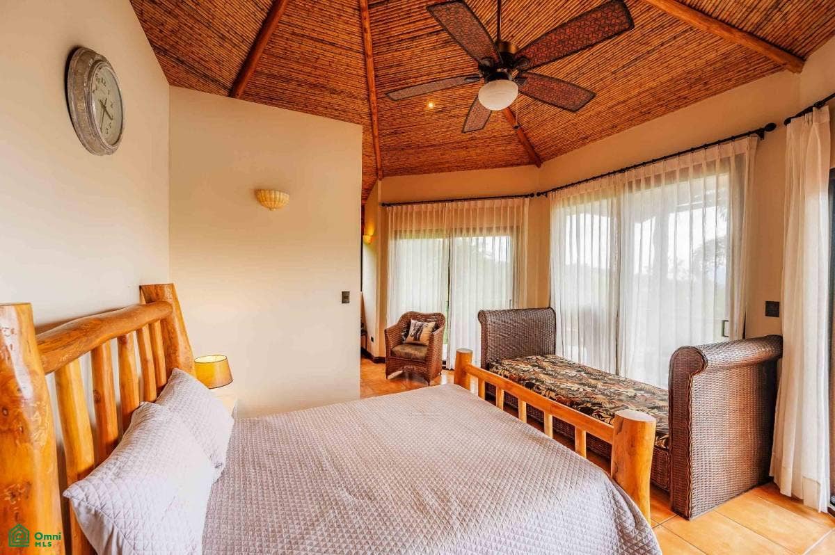 Luxury Lakefront Villa, Arenal, Tilaran, Tilaran, Guanacaste, Costa Rica