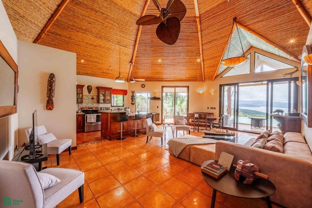 Luxury Lakefront Villa, Arenal, Tilaran, Tilaran, Guanacaste, Costa Rica