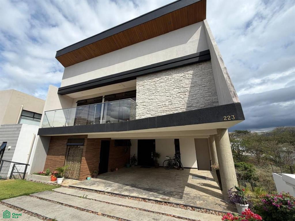 223 Condominio Francosta Heredia