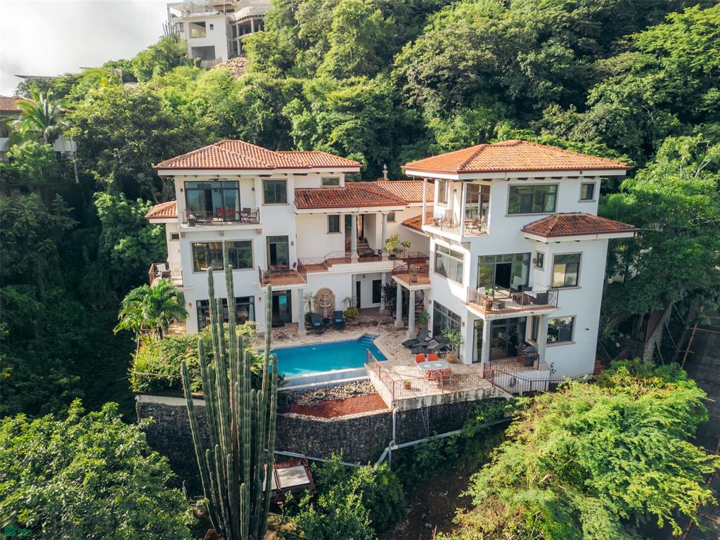 Monte Parisio Sardinal Guanacaste