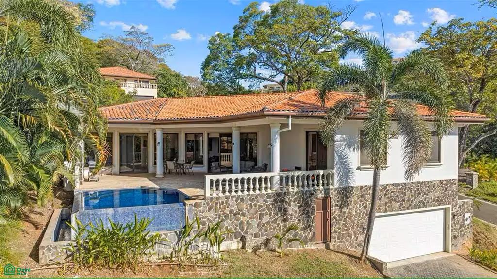 89 Pacifico Retail Village Office O   Playas Del Coco Guanacaste