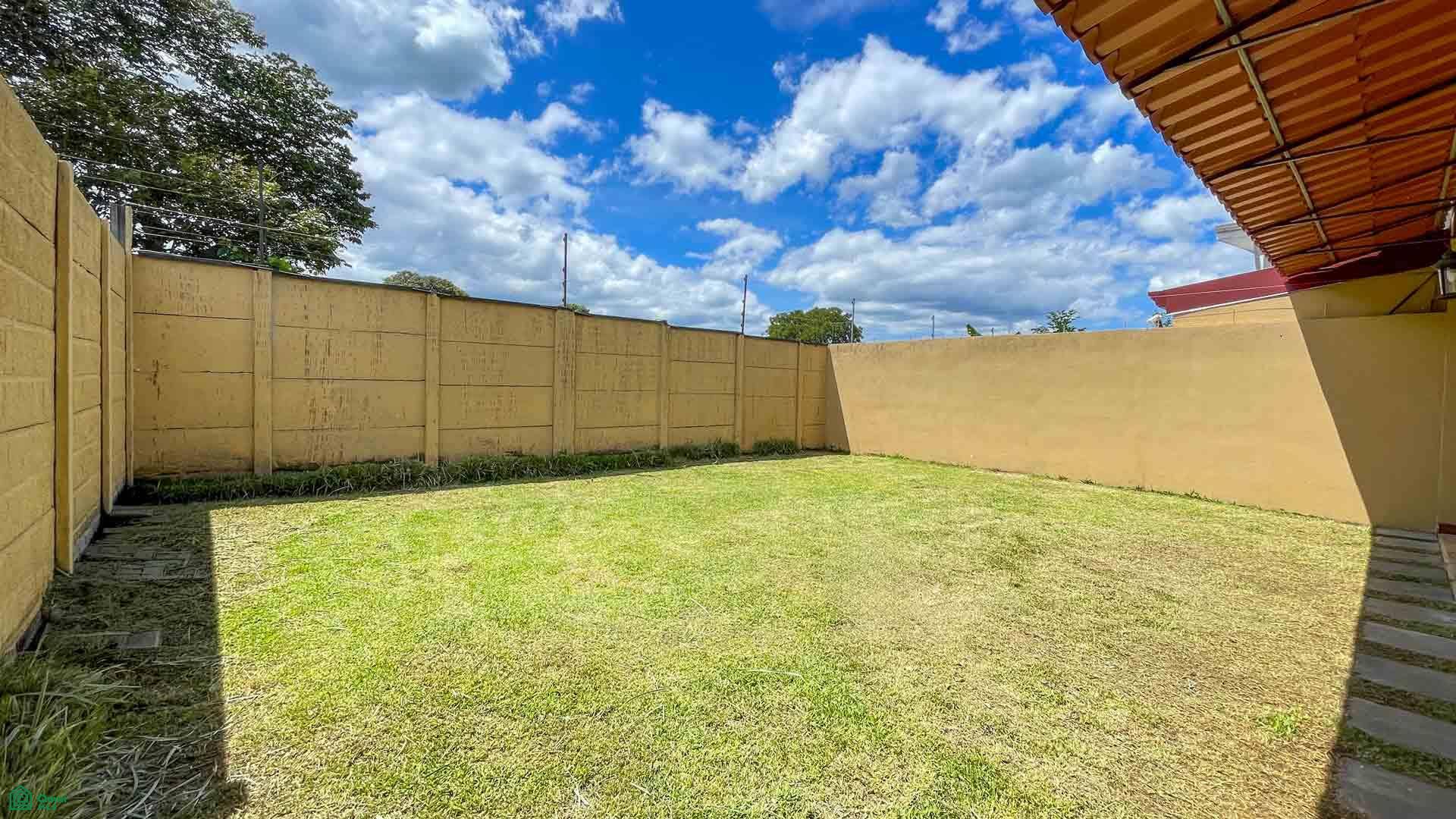 Calle Poro, Poro, Grecia, Grecia, Alajuela, Costa Rica 20530