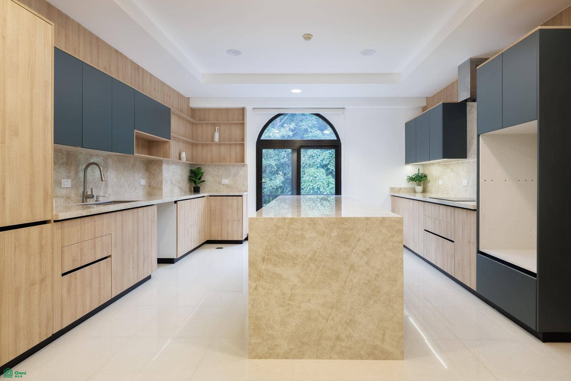 21550 Acropolis Penthouse, San Rafael, Escaz, San Jose, Costa Rica 10201
