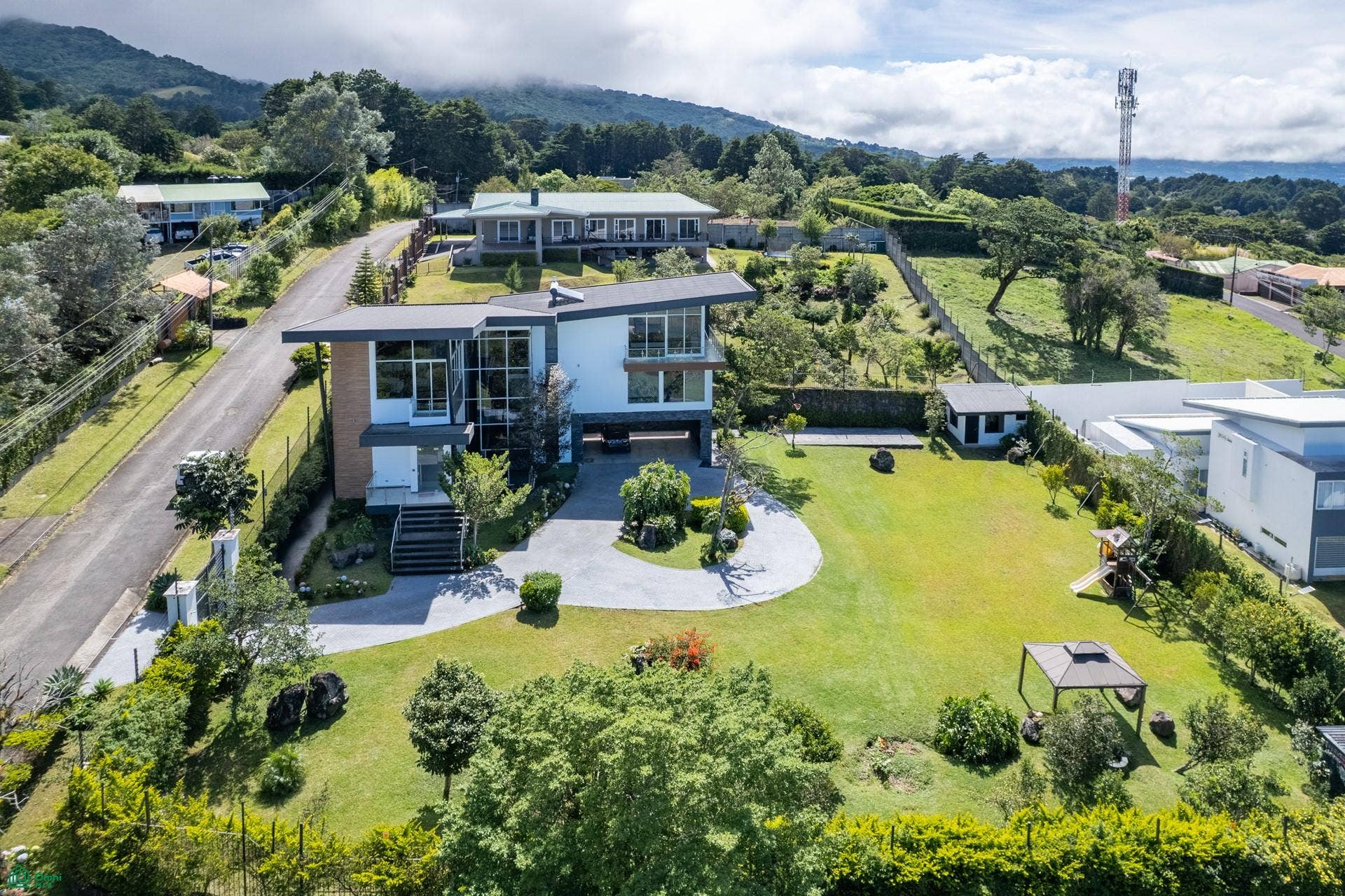 21548 The Crystal Cloud House, Ngeles, San Rafael, Heredia, Costa Rica 0000 21548 The Crystal Cloud House, Ngeles, San Rafael, Heredia, Costa Rica 0000