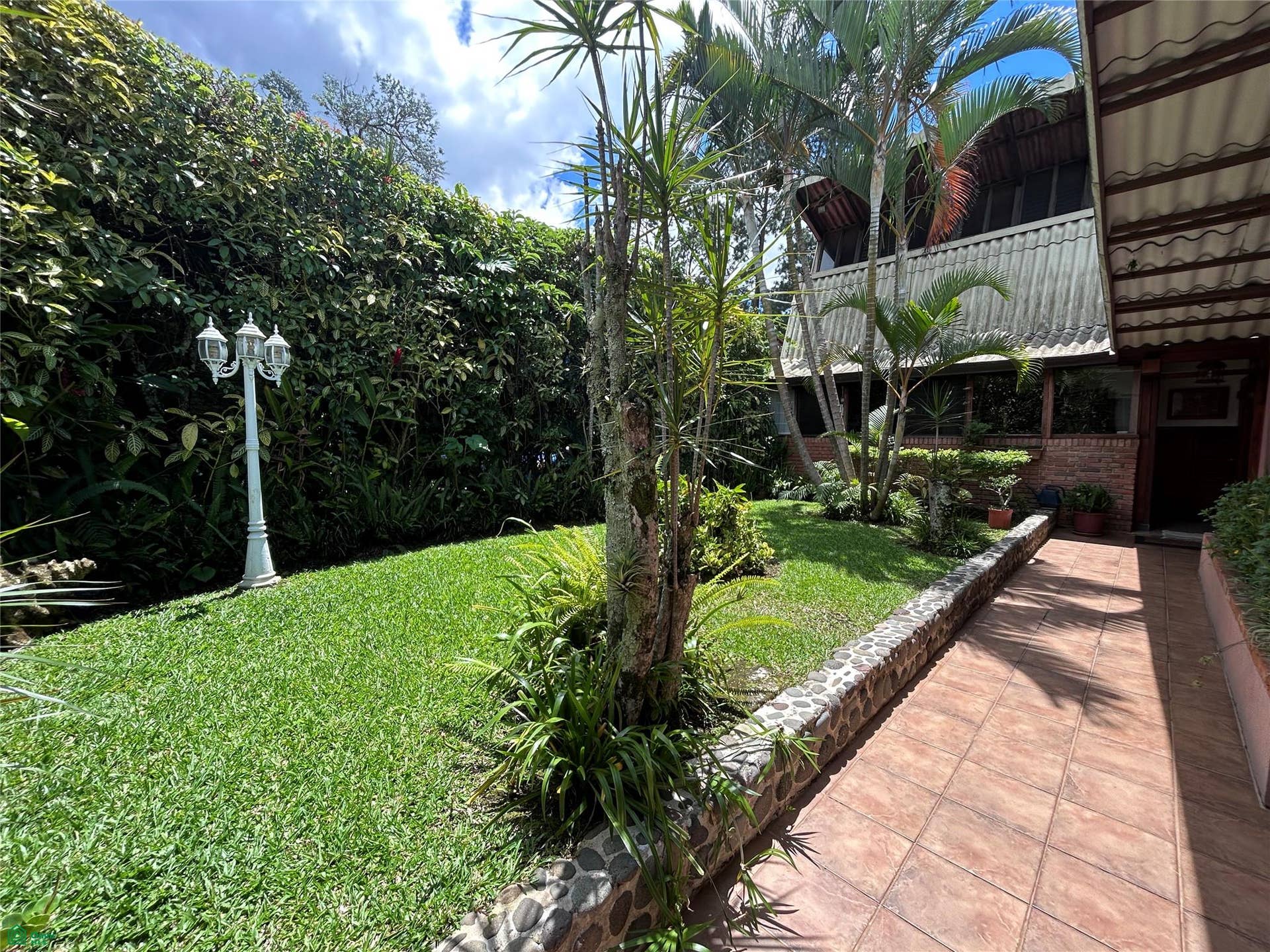 Casa tipo chalet, San Pedro de Montes de Oca, San Pedro, Montes De Oca, San Jose, Costa Rica 11501 Casa tipo chalet, San Pedro de Montes de Oca, San Pedro, Montes De Oca, San Jose, Costa Rica 11501