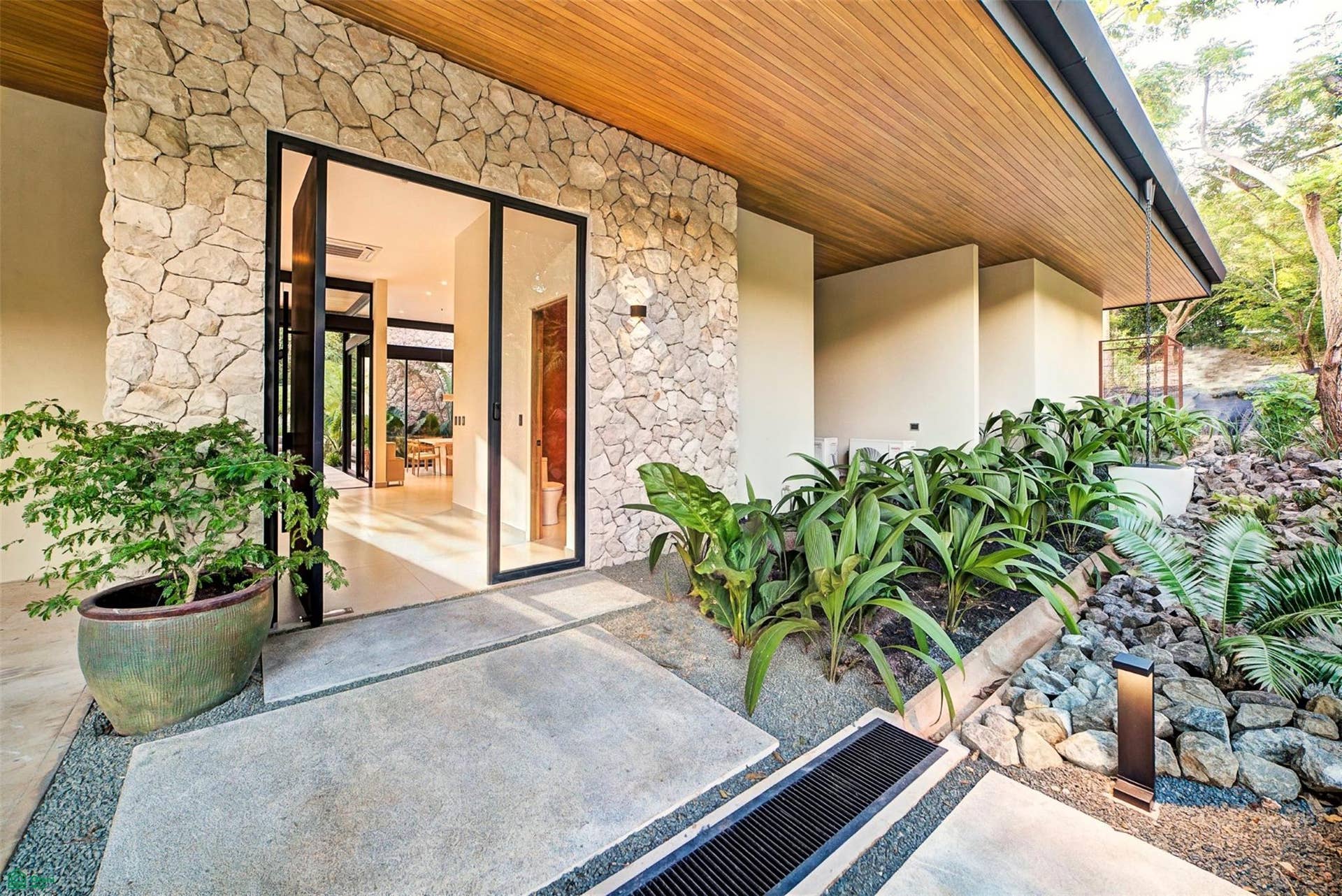 A NOBLE , ARTFUL HOME IN LAS VENTANAS, Playa Grande, Cabo Velas, Santa Cruz, Guanacaste, Costa Rica 50308 A NOBLE , ARTFUL HOME IN LAS VENTANAS, Playa Grande, Cabo Velas, Santa Cruz, Guanacaste, Costa Rica 50308