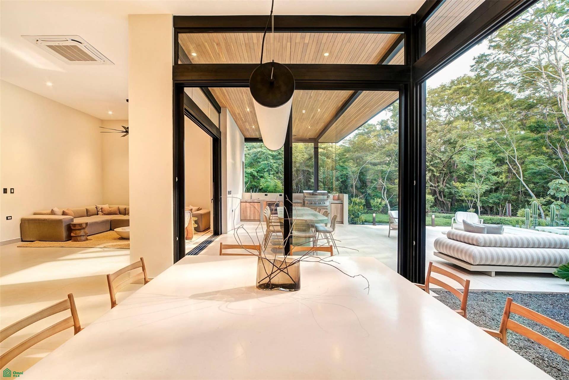 A NOBLE , ARTFUL HOME IN LAS VENTANAS, Playa Grande, Cabo Velas, Santa Cruz, Guanacaste, Costa Rica 50308 A NOBLE , ARTFUL HOME IN LAS VENTANAS, Playa Grande, Cabo Velas, Santa Cruz, Guanacaste, Costa Rica 50308