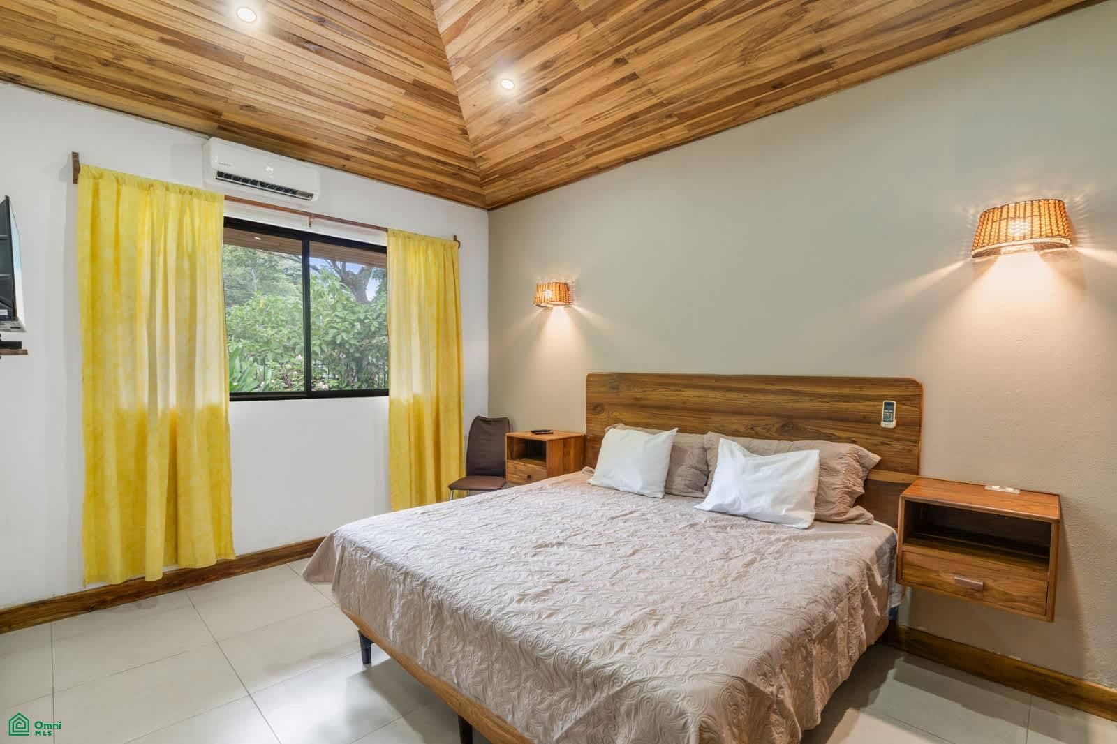 Surfside, Tempate, Santa Cruz, Guanacaste, Costa Rica 50304