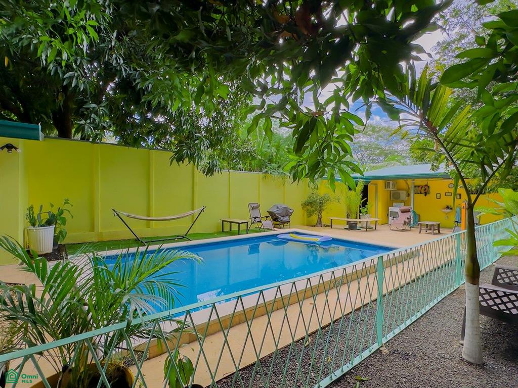 Casa Amarilla Coco Playas Del Coco Guanacaste