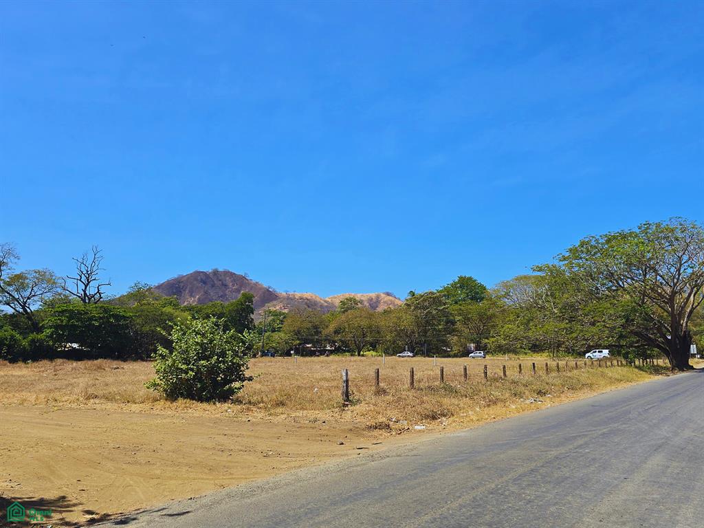 Commercial Playas Del Coc Playas Del Coco Guanacaste