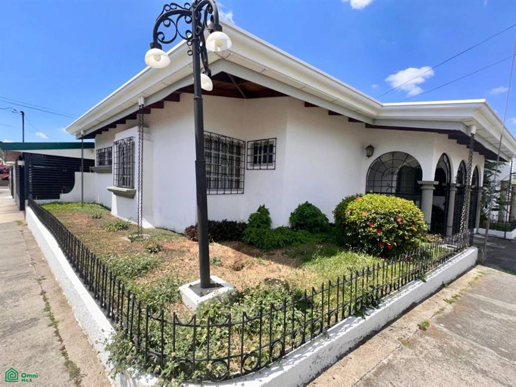 C.28 Av.19, Mercedes, Heredia, Heredia, Heredia, Costa Rica 40102
