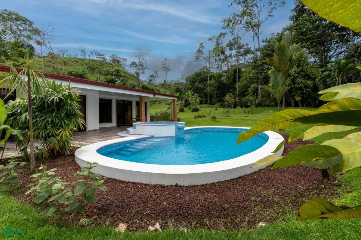 Tres Equis, Turrialba, Turrialba, Turrialba, Cartago, Costa Rica 30501