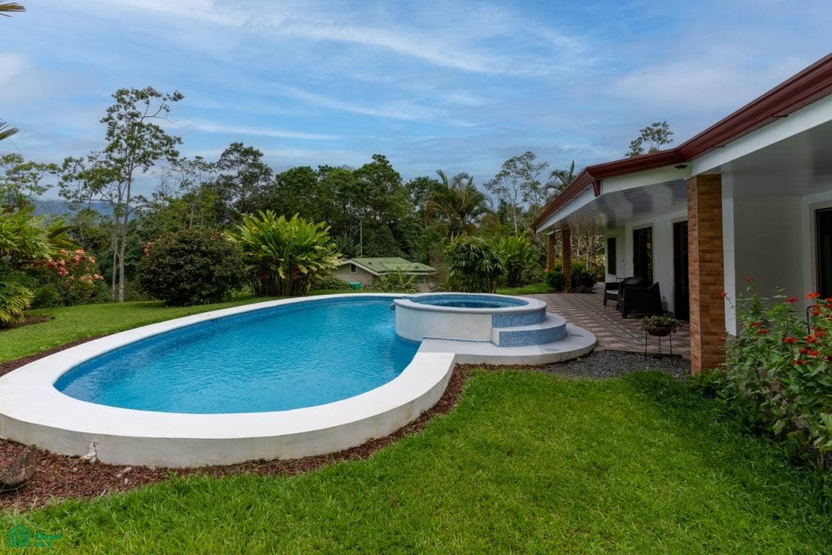 Tres Equis, Turrialba, Turrialba, Turrialba, Cartago, Costa Rica 30501