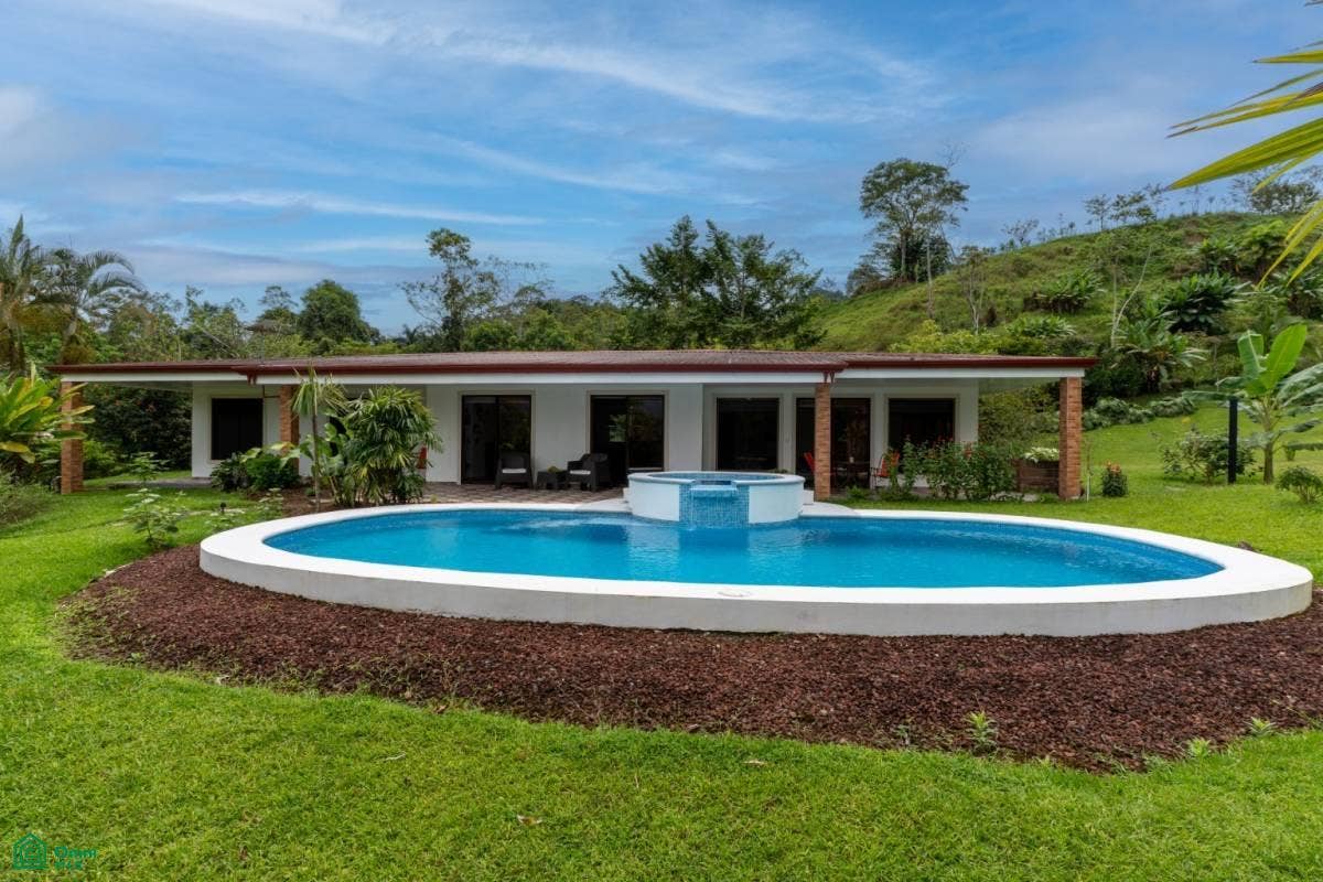 Tres Equis, Turrialba, Turrialba, Turrialba, Cartago, Costa Rica 30501