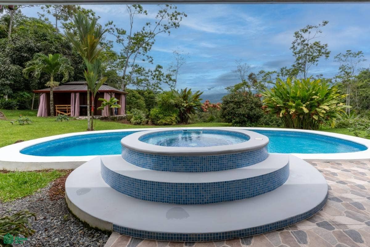 Tres Equis, Turrialba, Turrialba, Turrialba, Cartago, Costa Rica 30501
