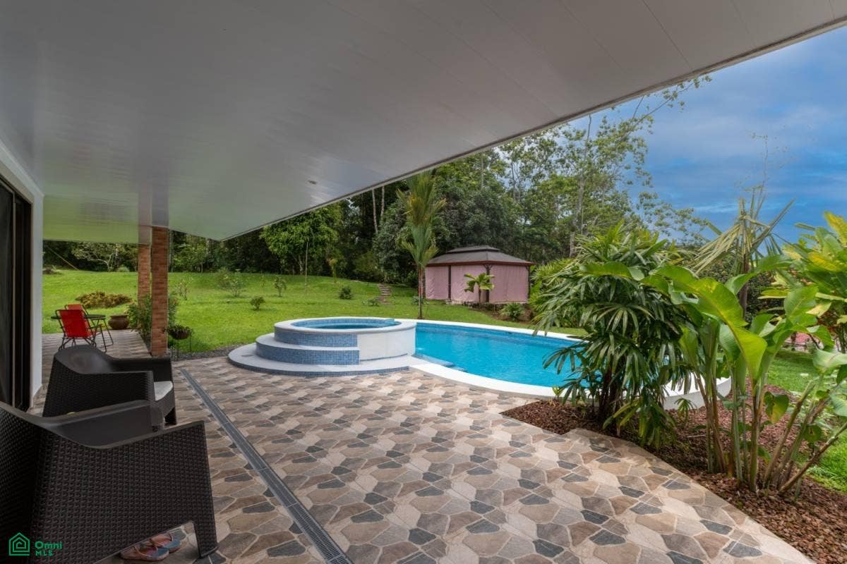 Tres Equis, Turrialba, Turrialba, Turrialba, Cartago, Costa Rica 30501