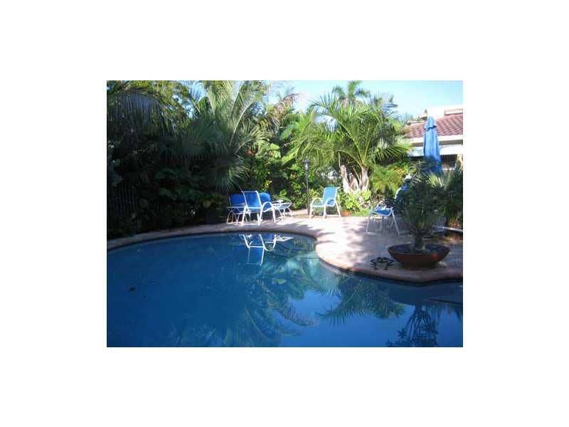 2600 NE 32ND AVE, Fort Lauderdale, FL 33308 Exterior Front