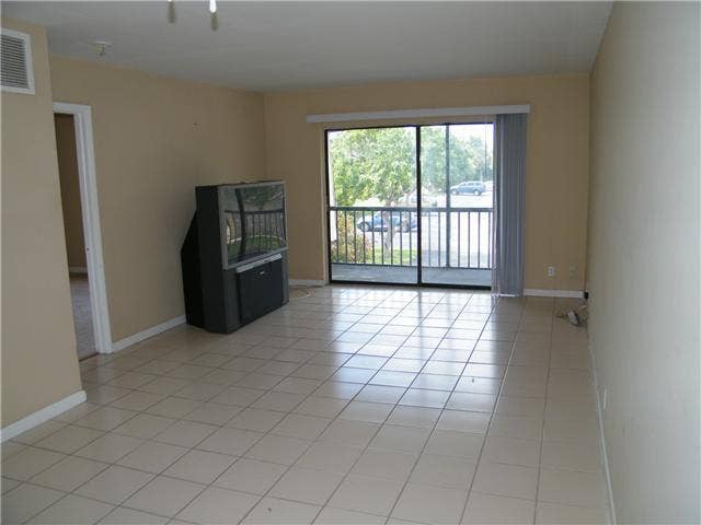 Property photo for 3123 OAKLAND SHORES DR, #D211, Oakland Park, FL