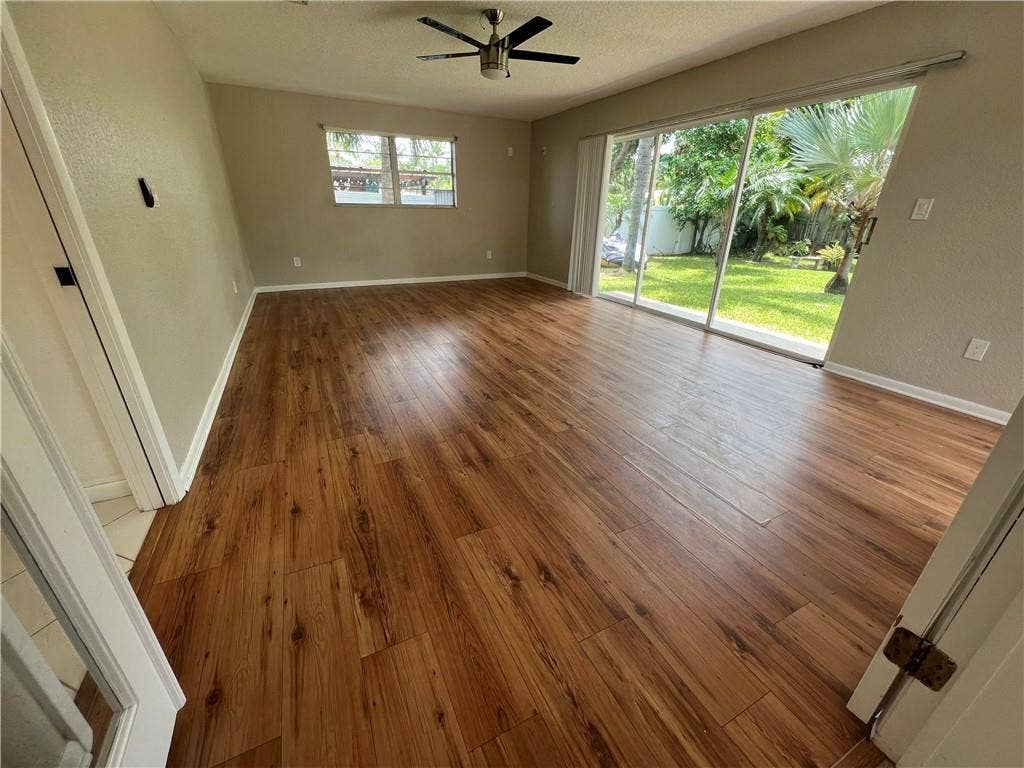 2060 NE 26th St, Lighthouse Point, FL 33064