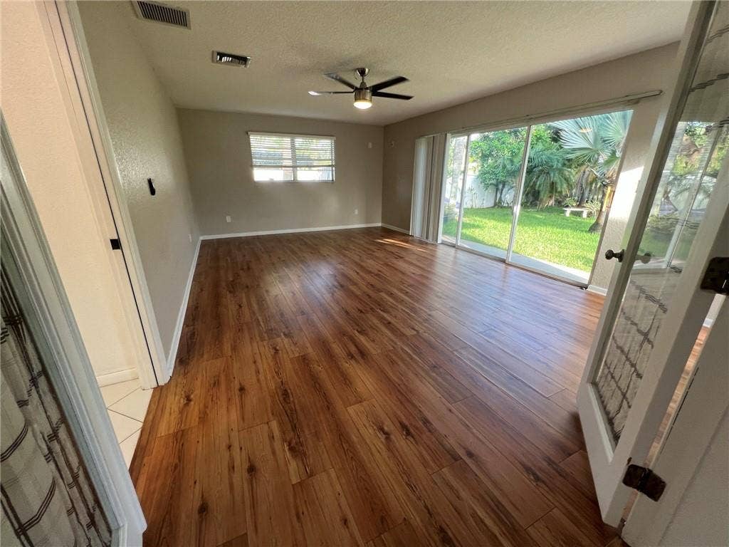 2060 NE 26th St, Lighthouse Point, FL 33064