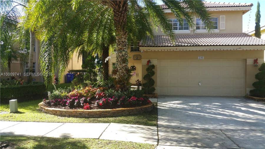 Property photo for 390 SW 203rd Avenue, Pembroke Pines, FL