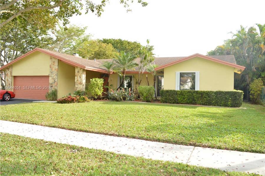 Property photo for Hollywood, FL