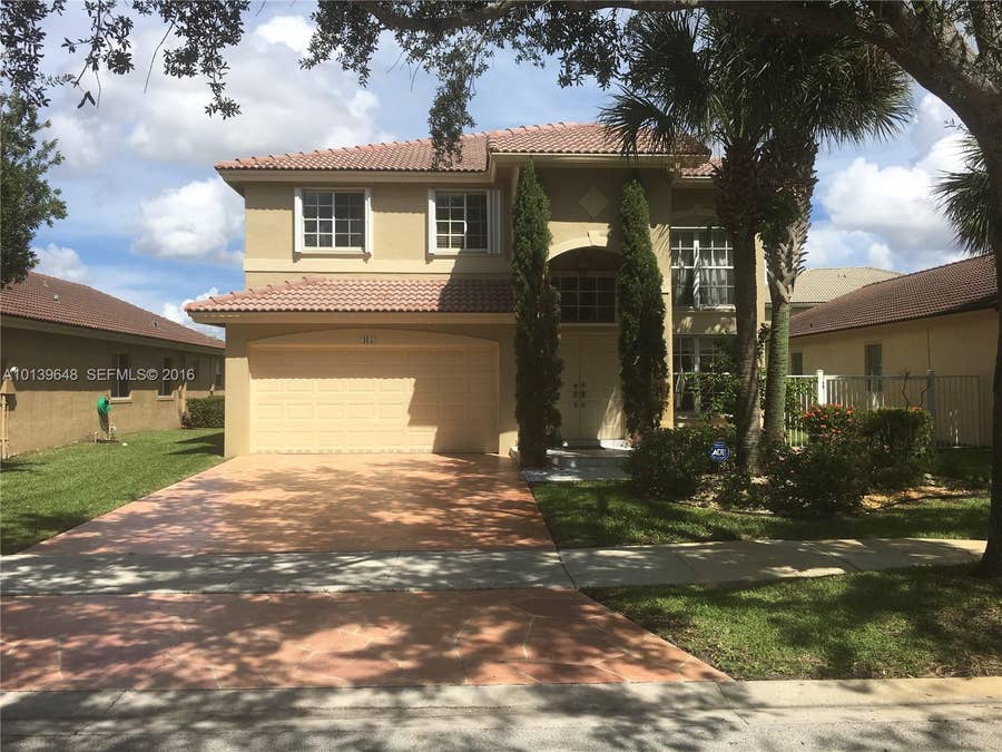 Property photo for 465 SW 205th Avenue, Pembroke Pines, FL