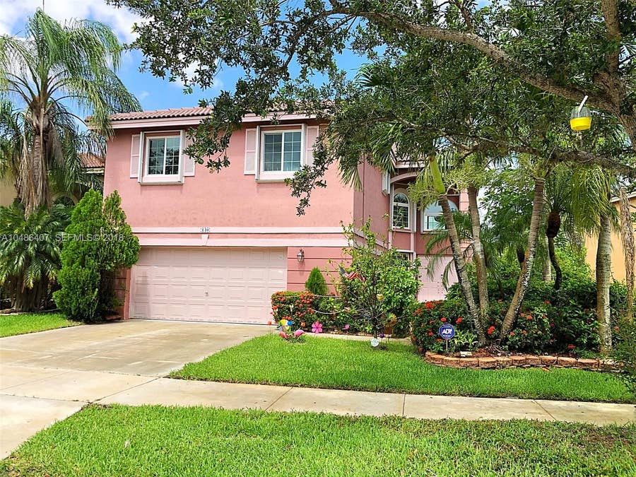 Property photo for 140 SW 203rd Avenue, Pembroke Pines, FL