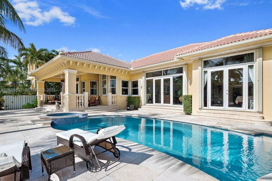 Property photo for Hollywood, FL