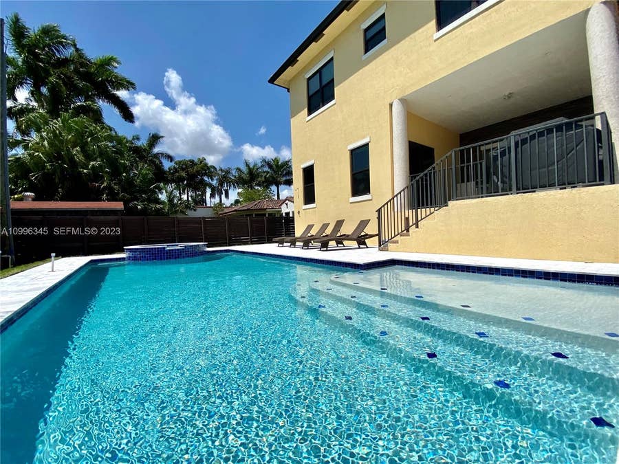 Property photo for Hollywood, FL