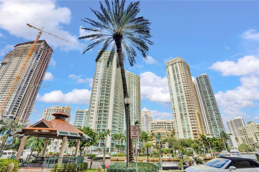 Property photo for 511 SE 5th Avenue, #1915, Fort Lauderdale, FL