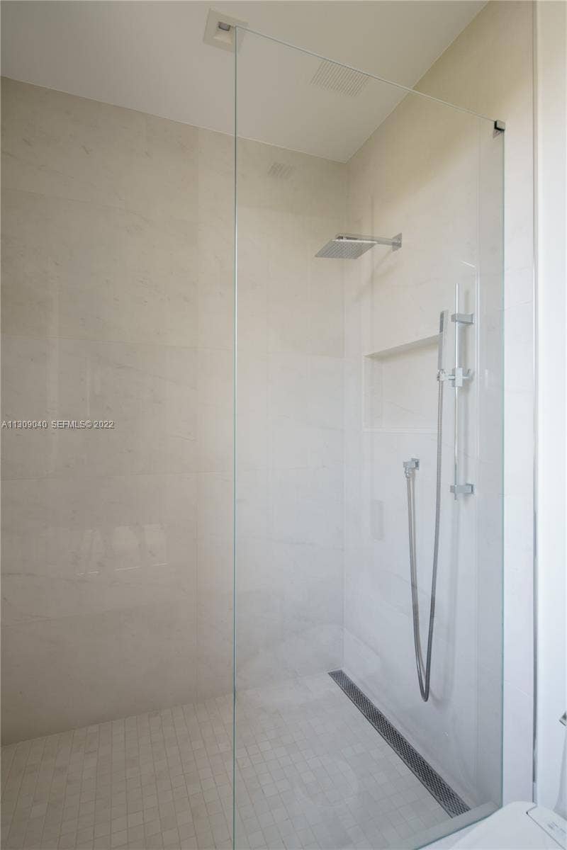 128 Fiesta Way, Fort Lauderdale, Fort Lauderdale, FL 33301 Bathroom 3