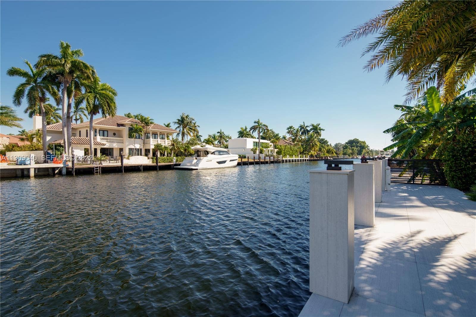128 Fiesta Way, Fort Lauderdale, Fort Lauderdale, FL 33301 Canal