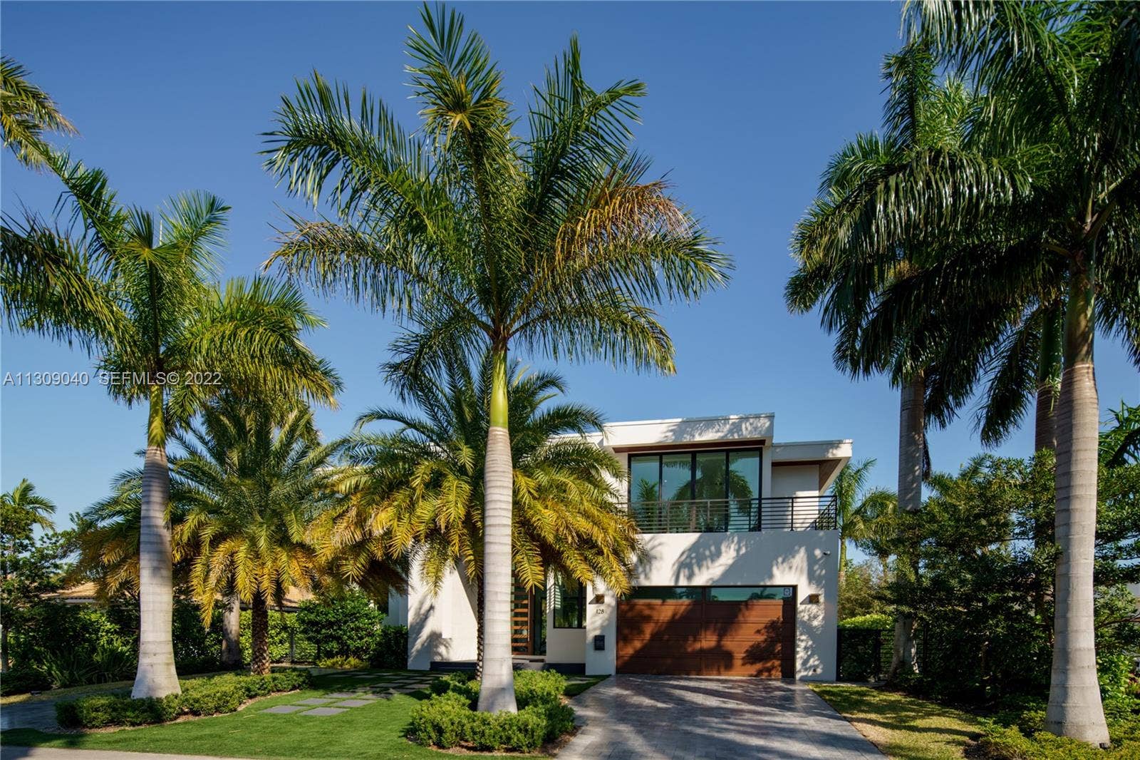 128 Fiesta Way, Fort Lauderdale, Fort Lauderdale, FL 33301 Front of the house