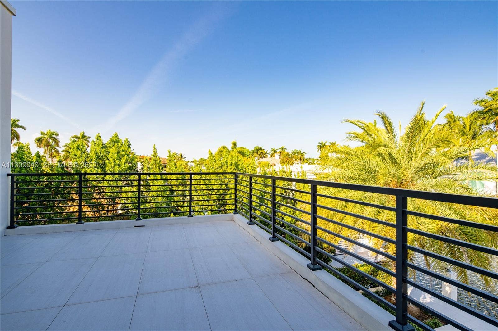 128 Fiesta Way, Fort Lauderdale, Fort Lauderdale, FL 33301 Master balcony