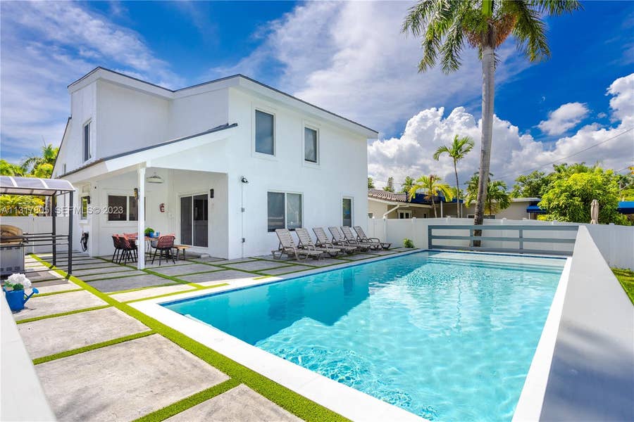 Property photo for 1109 Hollywood Boulevard, Hollywood, FL