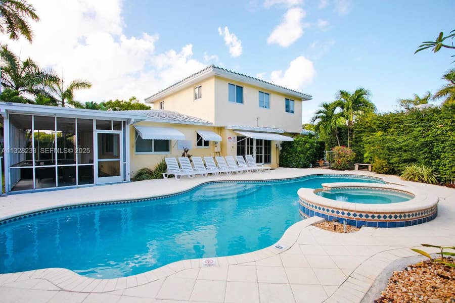 Property photo for 809 S 17th Avenue, Hollywood, FL
