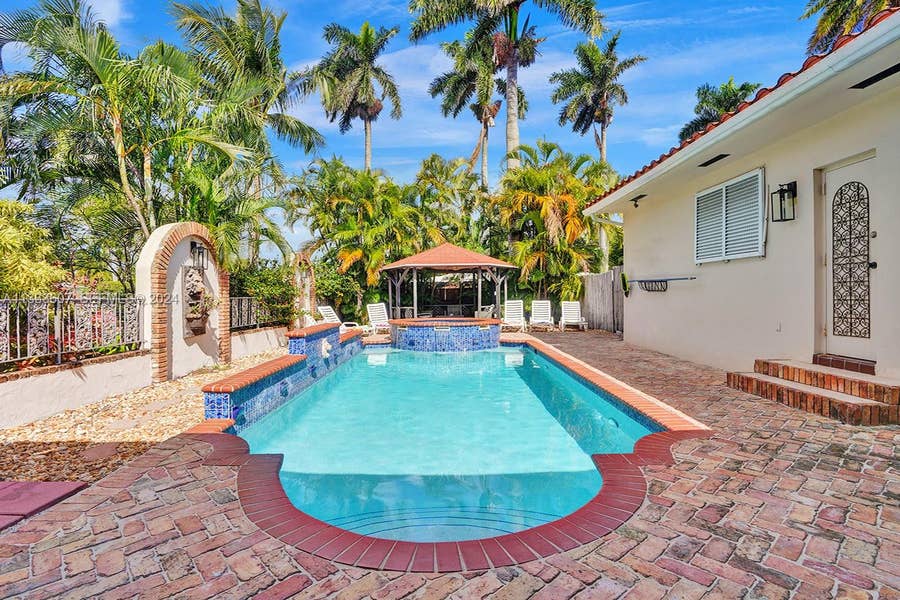 Property photo for 1049 N Southlake Drive, Hollywood, FL