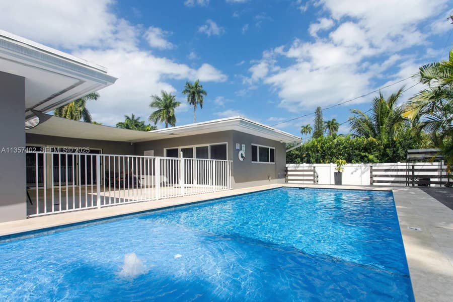 Property photo for 1218 Hollywood Boulevard, Hollywood, FL
