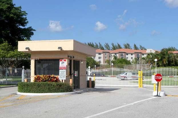 Property photo for 480 Executive Center Drive, #4L, West Palm Beach, FL