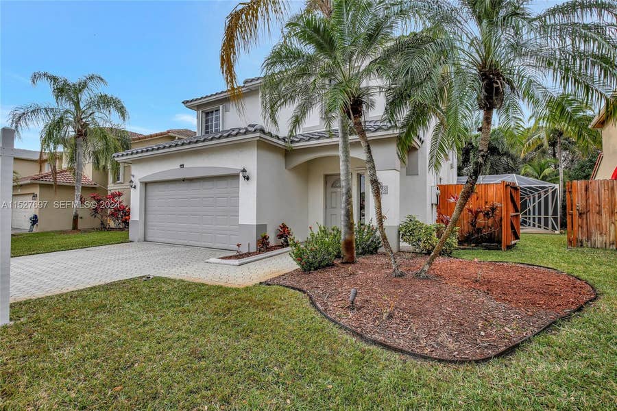 Property photo for 118 SW 206th Avenue, Pembroke Pines, FL